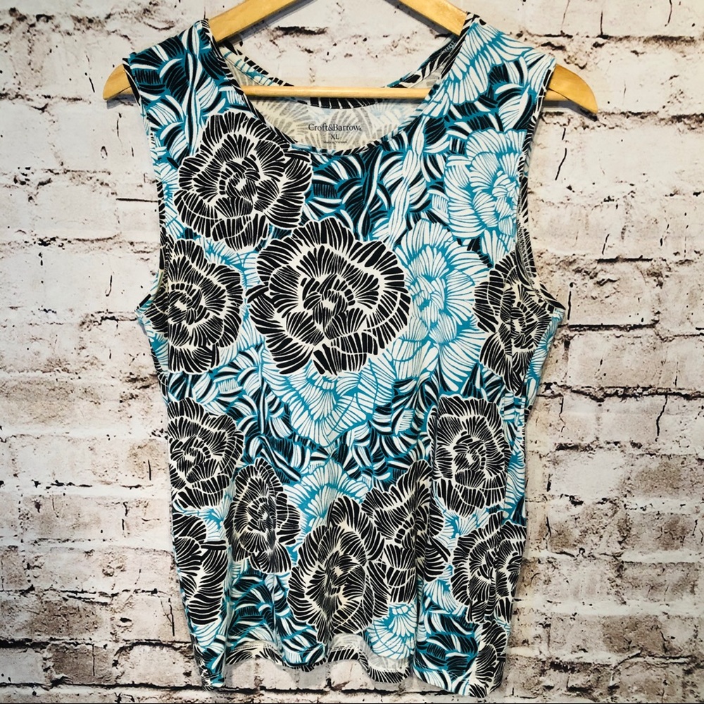 Women’s Sleeveless Floral Roses Tank Top, Size XL